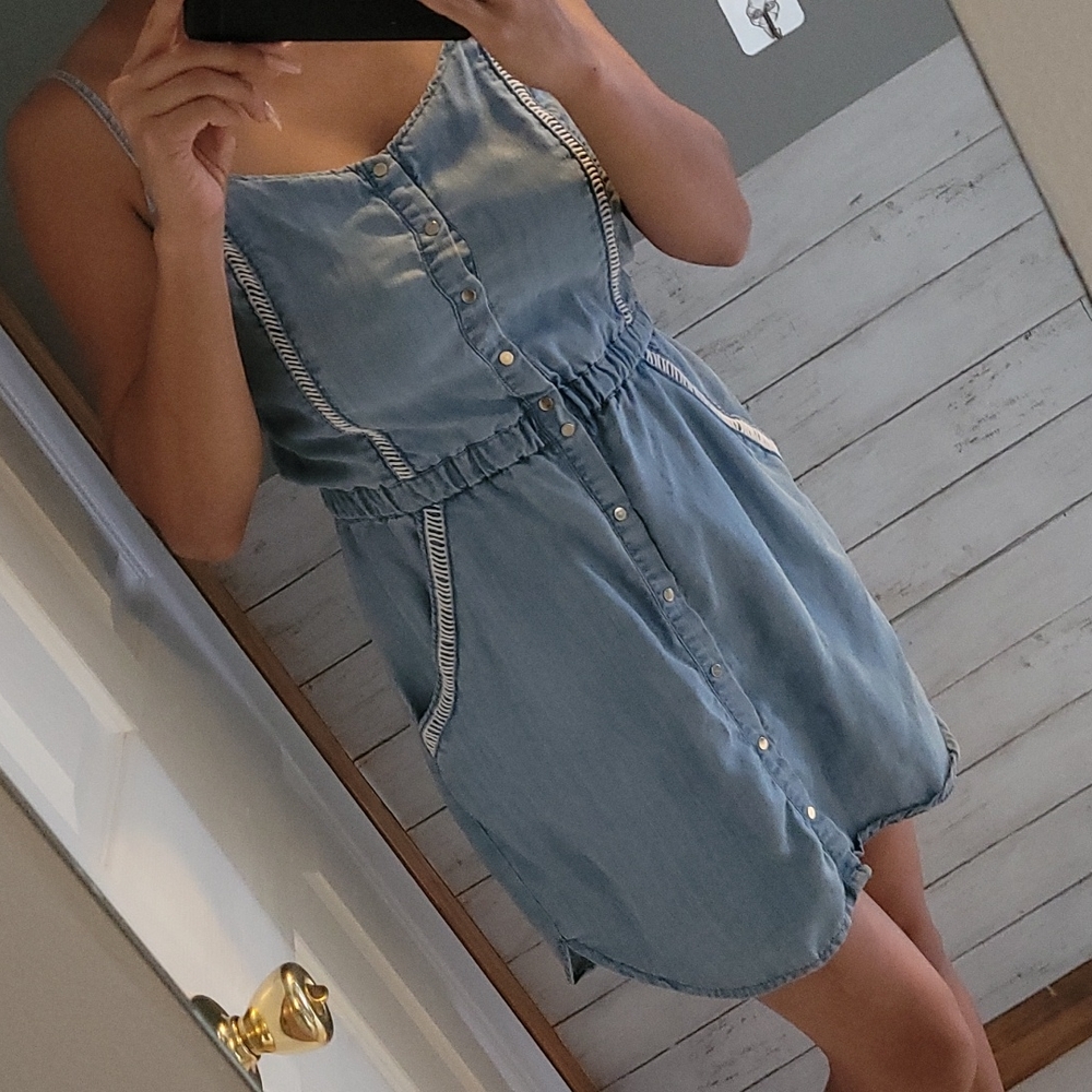 Bebe dress